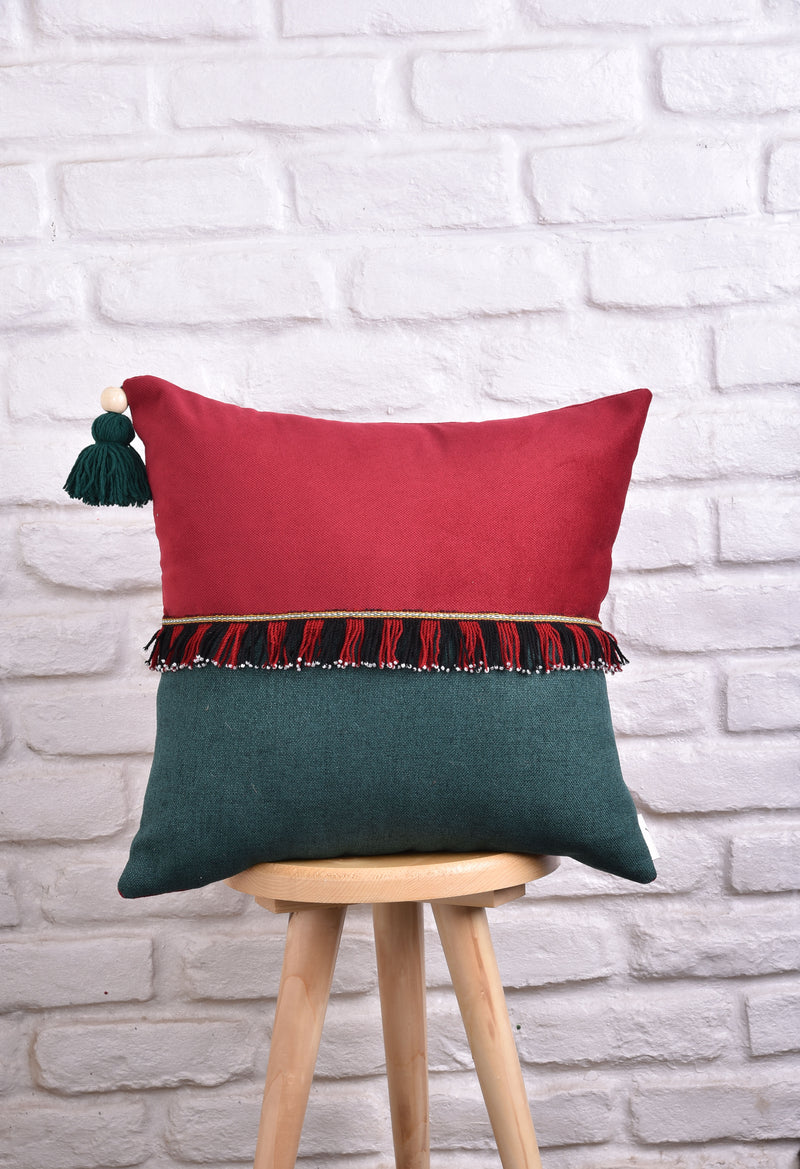 Cushion with Minimal Curtain